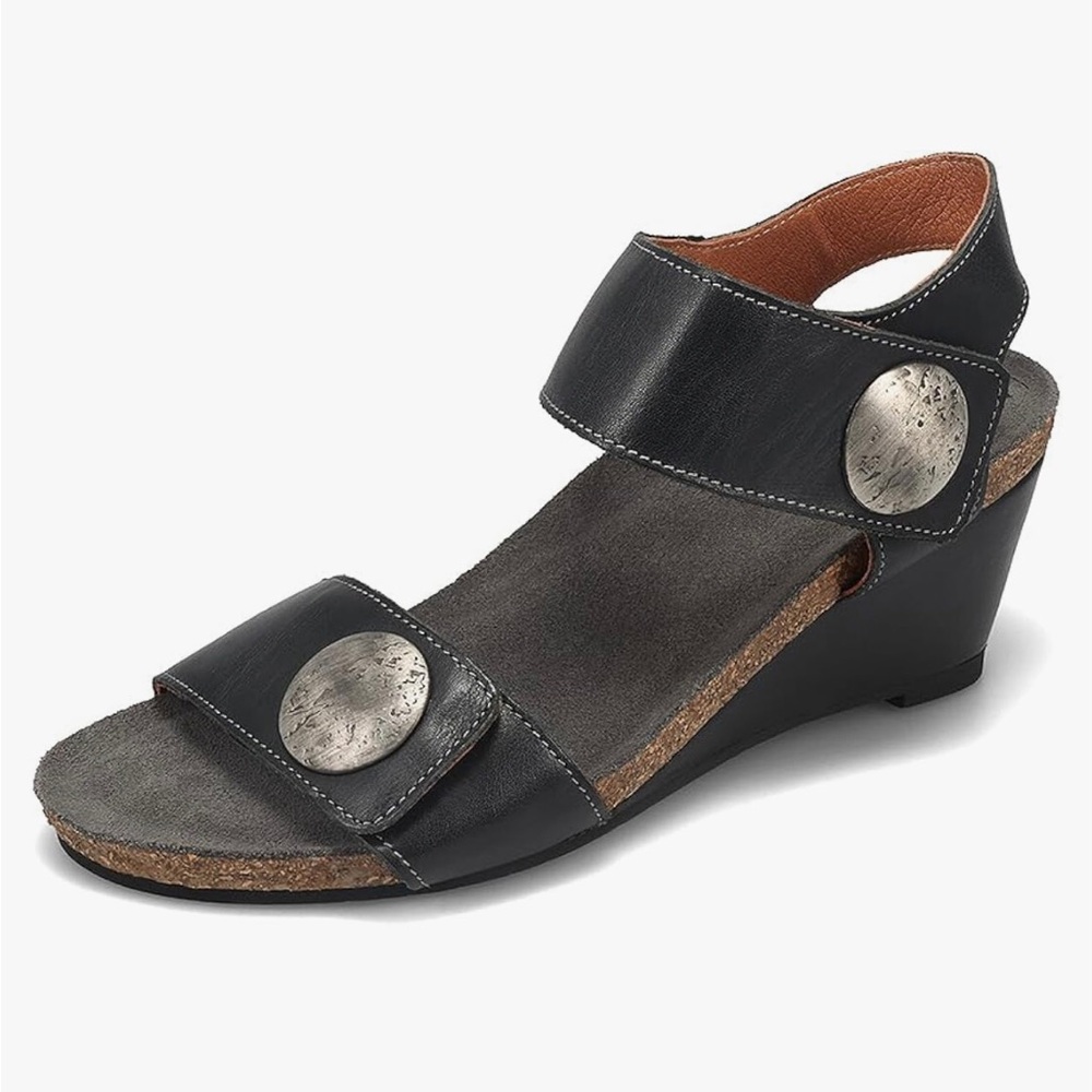 Taos Carousel 2 Button Wedge Leather Sandals shoes  Womens US 8/8.5